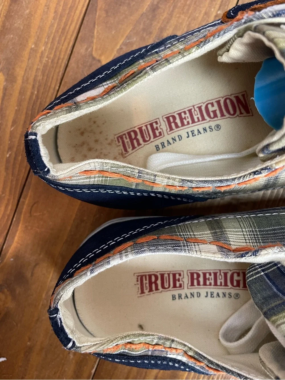 True Religion Mens size 10.5 canvas plaid sneakers